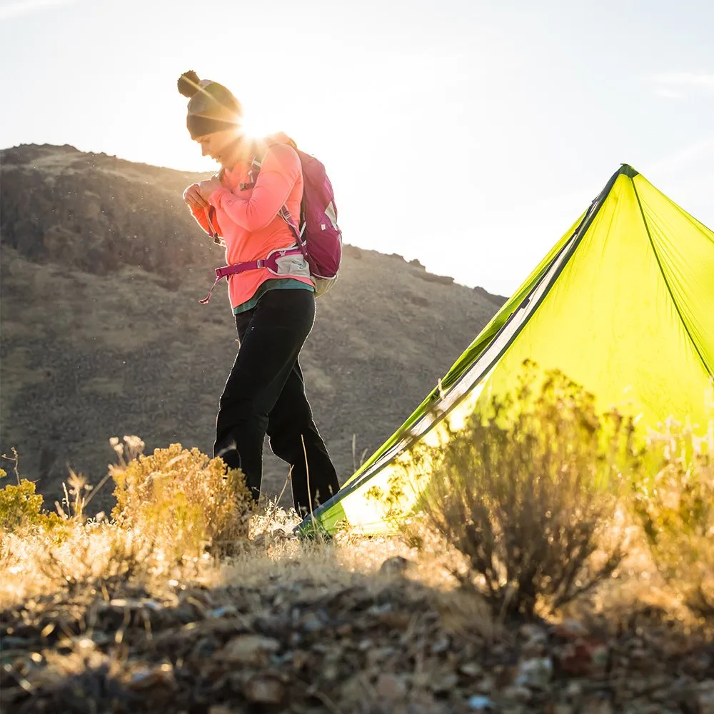 Osprey Packs Tempest 9 Women's Hiking Backpack, Mystic Magenta, Wxs/S, X-Small/Small